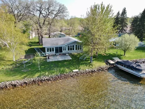 21013 Broadwater Dr, Pelican Rapids, MN 56572