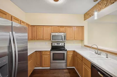 2157 Cool Stream Cir #1605, Eagan, MN 55122 photo 7