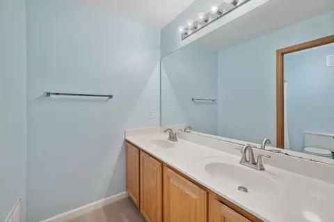 2157 Cool Stream Cir #1605, Eagan, MN 55122 photo 25