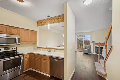 2157 Cool Stream Cir #1605, Eagan, MN 55122 photo 6