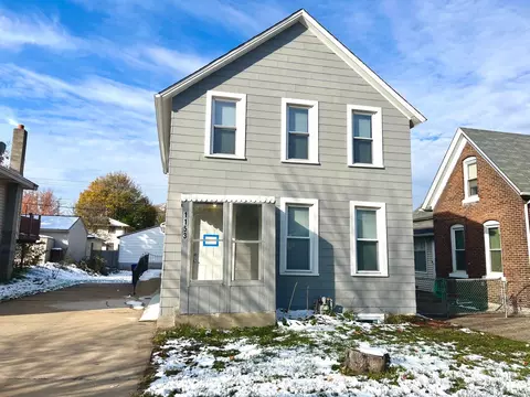 1153 Galtier St, Saint Paul, MN 55117