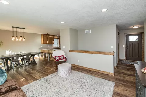 725 2nd Ave NE, Plainview, MN 55964 photo 4