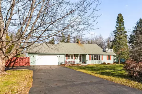 5217 Maple Grove Rd, Hermantown, MN 55811