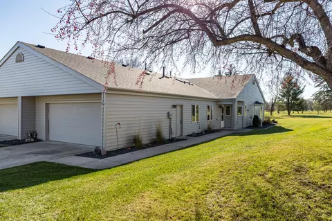4888 Tee Ct SW, Rochester, MN 55902