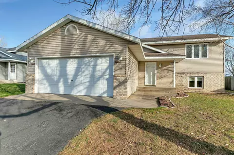 438 13th Ave S, Sauk Rapids, MN 56379