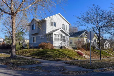 1901 Hawthorne Ave E, Saint Paul, MN 55119