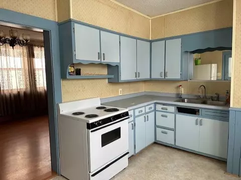 403 5th St SW, Austin, MN 55912 photo 4