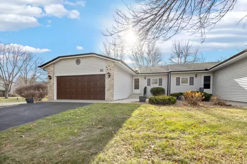11236 Xavier Ct, Bloomington, MN 55437