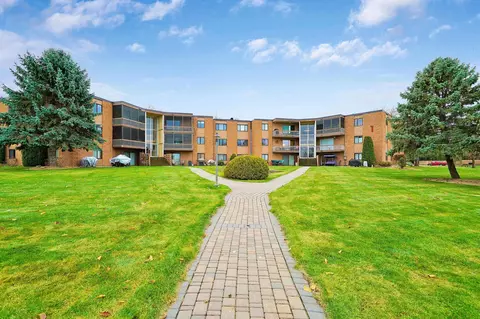 5430 Three Points Blvd #121, Mound, MN 55364
