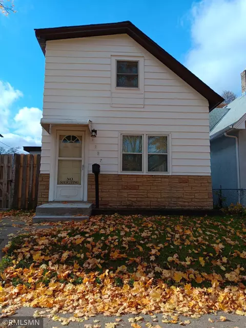 1137 Marion St, Saint Paul, MN 55117
