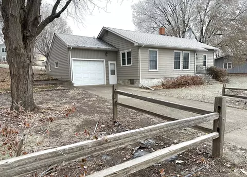 631 Willis St, Dassel, MN 55325