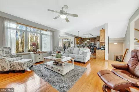 507 Chapel Ct, Eagan, MN 55121 photo 6