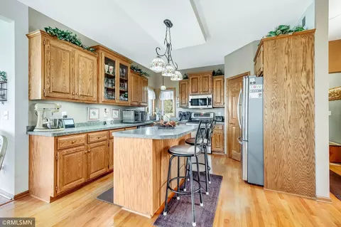 507 Chapel Ct, Eagan, MN 55121 photo 12