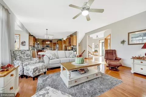 507 Chapel Ct, Eagan, MN 55121 photo 7