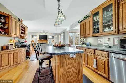 507 Chapel Ct, Eagan, MN 55121 photo 14