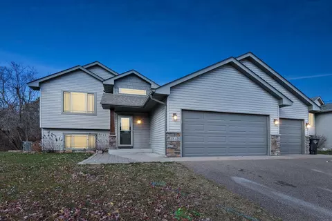 38410 Harder Ave, North Branch, MN 55056
