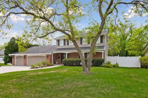 5701 Lois Ln, Edina, MN 55439