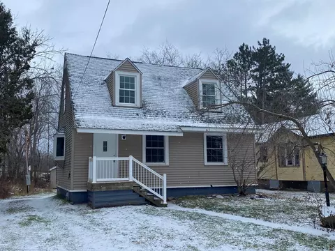 518 2nd St, Carlton, MN 55718