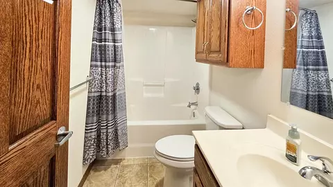 Bath - 348 3rd St E, Tracy, MN 56175 photo 4 of 5