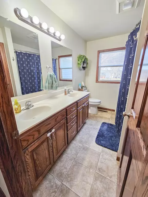 Bath - 348 3rd St E, Tracy, MN 56175 photo 1 of 5