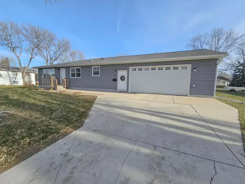 Exterior - 348 3rd St E, Tracy, MN 56175 photo 2 of 10