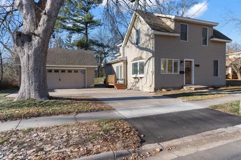 1006 7th St S, Stillwater, MN 55082