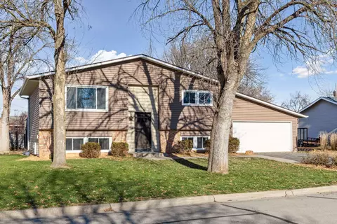 134 Cannon View Dr, Red Wing, MN 55066