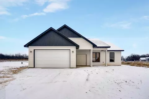 833 223rd St, Osceola, WI 54020