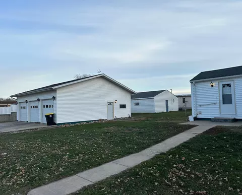 635 3rd Ave, Windom, MN 56101 photo 31