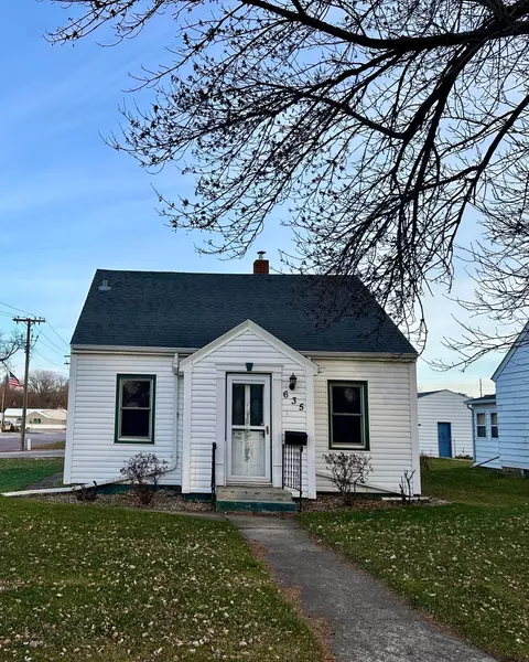 635 3rd Ave, Windom, MN 56101 photo 2