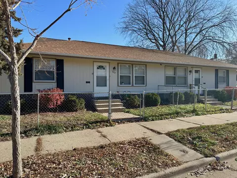 320 322 Queen Ave N, Minneapolis, MN 55405