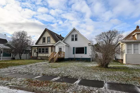 3715 W 4th St, Duluth, MN 55807
