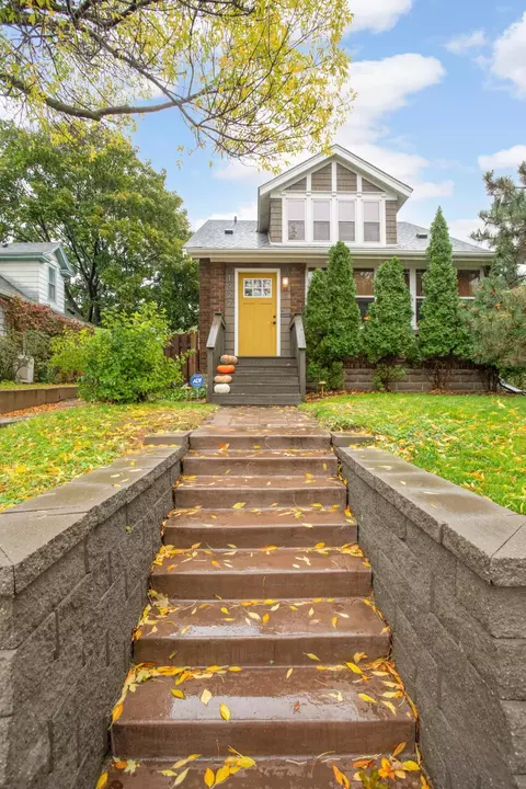 1927 Buchanan St NE, Minneapolis, MN 55418