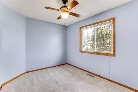 4357 Lexington Pointe Pkwy, Eagan, MN 55123 photo 9