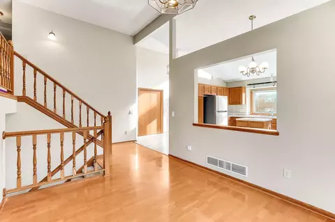 4357 Lexington Pointe Pkwy, Eagan, MN 55123 photo 5