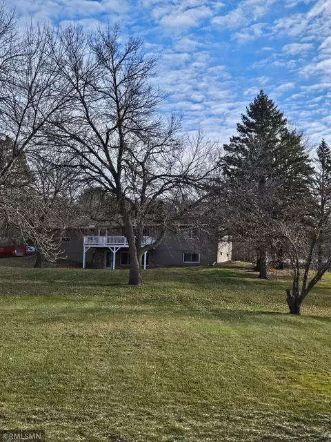 9201 Kilbury Ave NW, Annandale, MN 55302
