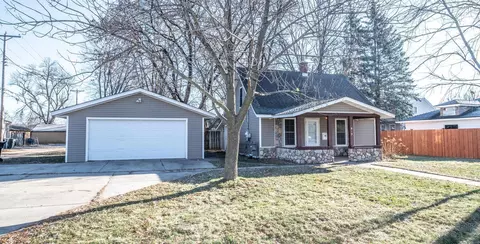 513 7th St, Farmington, MN 55024