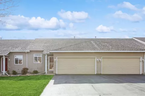 4212 Jarmann Ln, Shakopee, MN 55379