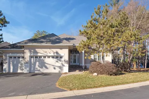 10546 Estate Dr, Eden Prairie, MN 55347