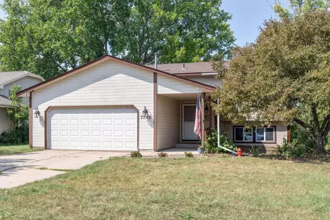 3745 E Mineral Pond Blvd, Anoka, MN 55303