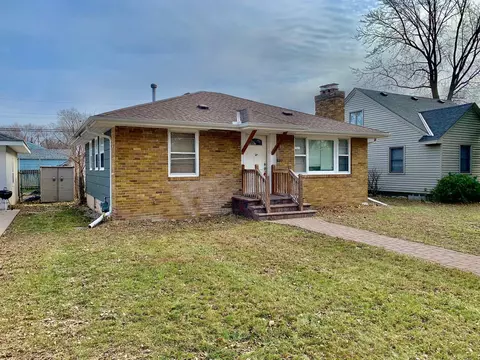 806 Vincent Ave N, Minneapolis, MN 55411