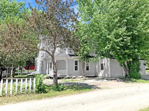 418 N 3rd St, Montevideo, MN 56265 photo 3