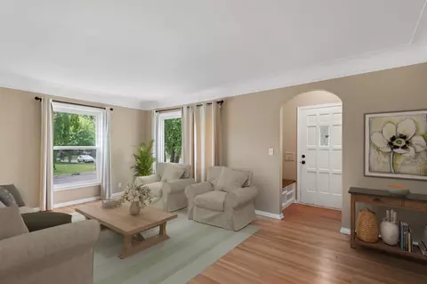 2650 Meridian Dr, Robbinsdale, MN 55422