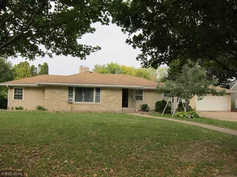 411 Johnson Pkwy, Saint Paul, MN 55106