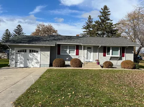 307 Ross Ave, Erskine, MN 56535