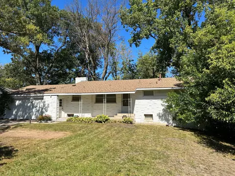 11216 Minnetonka Blvd, Minnetonka, MN 55305