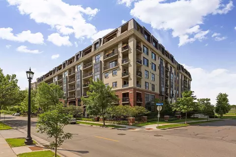 317 Groveland Ave #214, Minneapolis, MN 55403