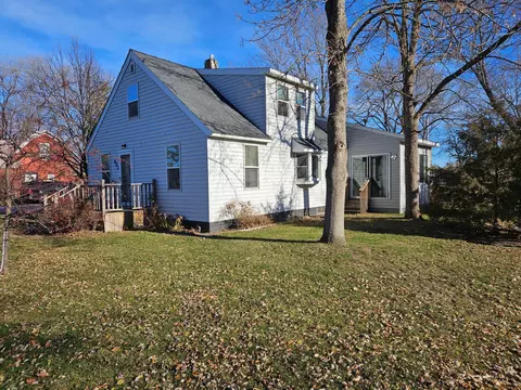 401 5th St SW, Little Falls, MN 56345