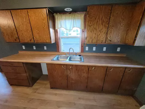 220 7th Ave SE, Pipestone, MN 56164 photo 8