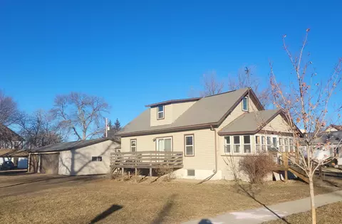 220 7th Ave SE, Pipestone, MN 56164